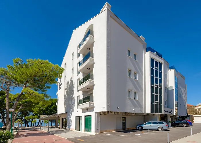 9 Aparthotel Makarska