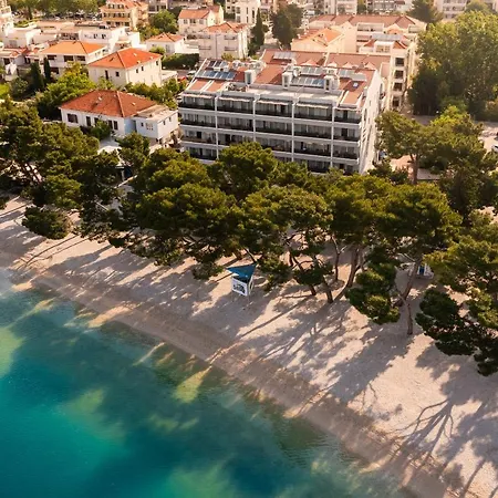 9 Lägenhetshotell 4*