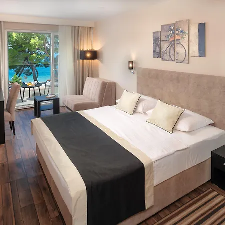 9 Aparthotel