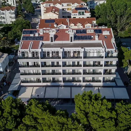 9 Makarska