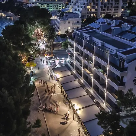 9 4* Makarska