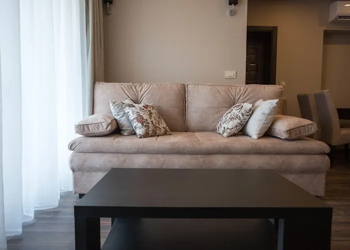 9 4* Μακάρσκα