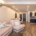公寓式酒店 9 4*