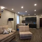 公寓式酒店 9 4*