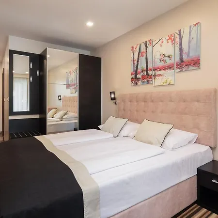 9 Apart Otel Makarska